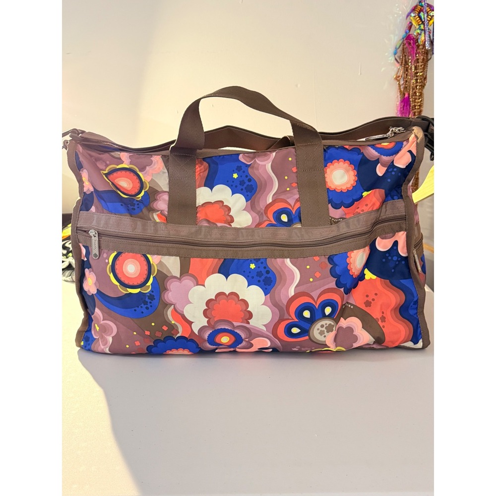 LeSportsac Weekender Bag Womens Large Multicolor Psychedelic Floral Nylon Duffle